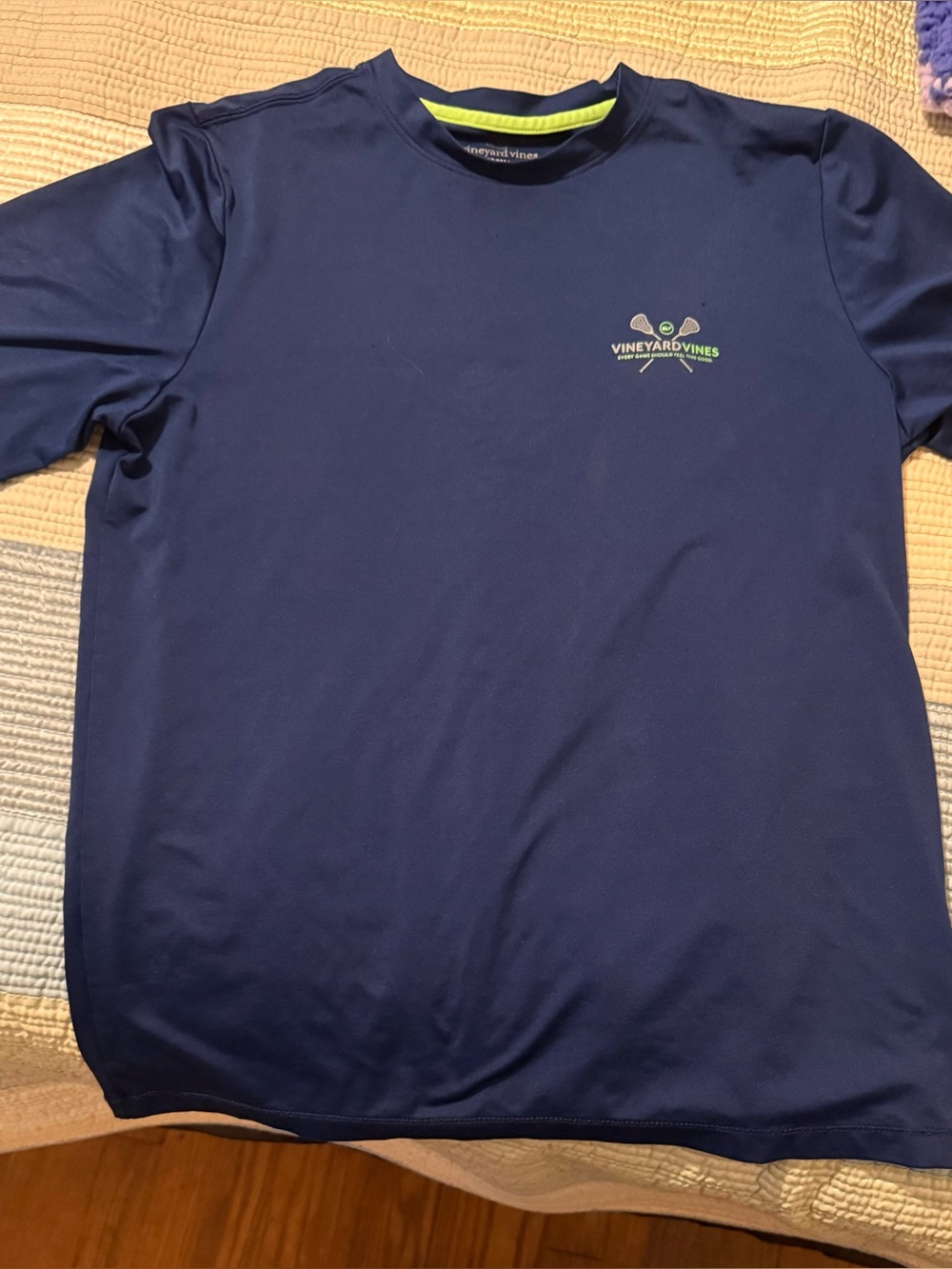 Vineyard Vines Men’s Navy Short-Sleeve Tee with Green Accent